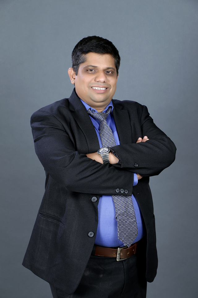 Aniket	Vaidya